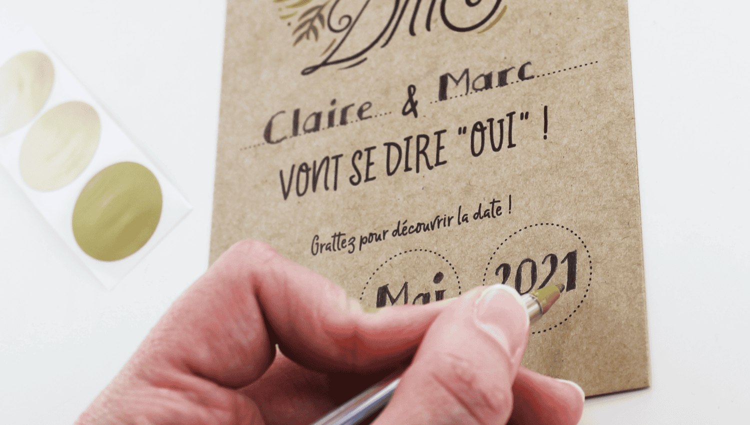 Envoyez des cartes à gratter pour annoncer votre mariage