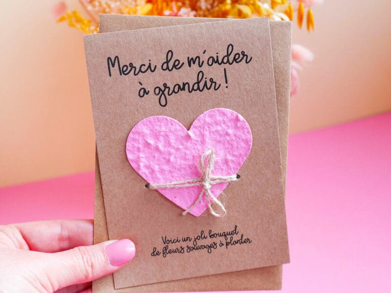 Carte pour cadeau nounou, Maîtresse, ATSEM avec coeur à planter