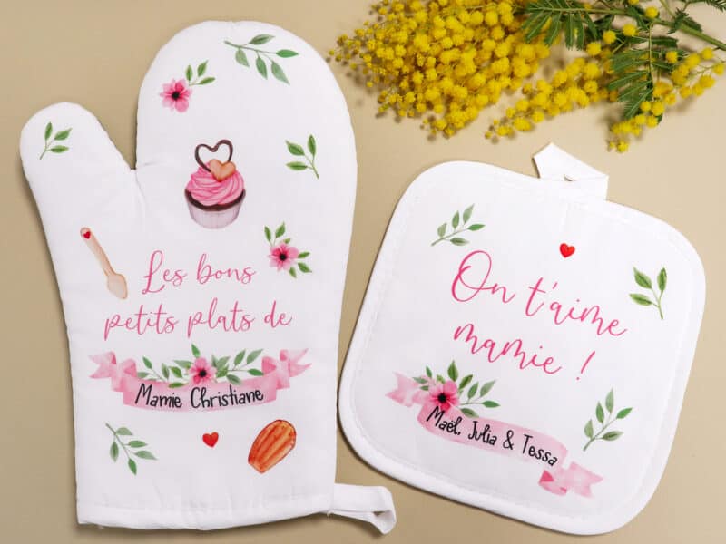 Duo de gant et manique de cuisine personnalisée, cadeau pour mamie, Fête des grands-mères Duo de gant et manique de cuisine personnalisée, cadeau pour mamie, Fête des grands-mères