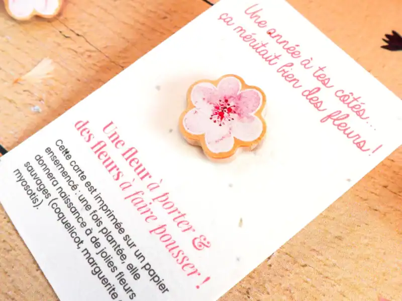 Carte à planter Merci maîtresse - Pin’s fleur & carte ensemencée à offrir