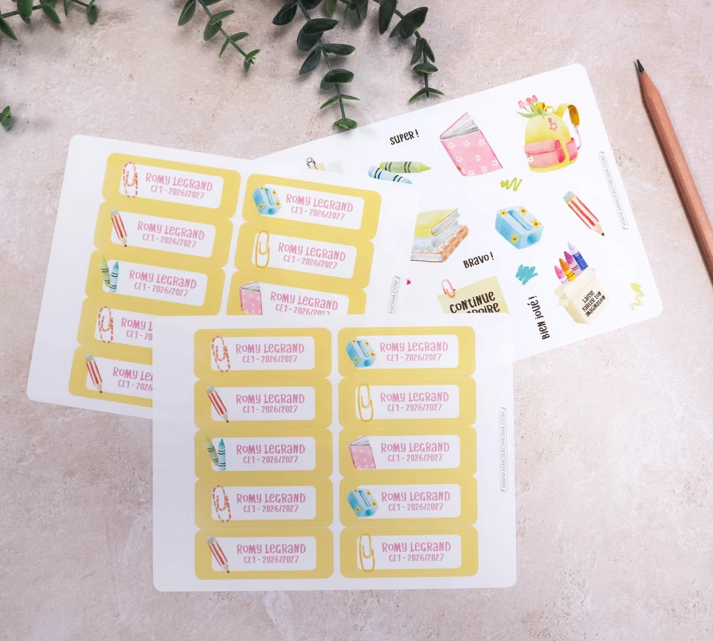 Les petits mots qui font grandir | Collection Rentrée 8 Lot d’étiquettes personnalisées pour fournitures scolaires – coloris rose