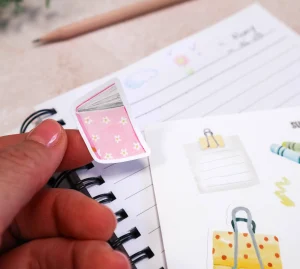 Sticker décoratif cahier assorti aux étiquettes scolaires personnalisées