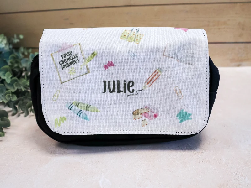 Trousse personnalisée enfant avec prénom et illustrations scolaires
