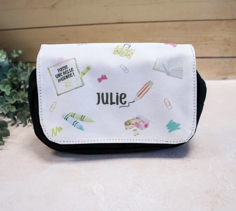 Trousse personnalisée enfant avec prénom et illustrations scolaires